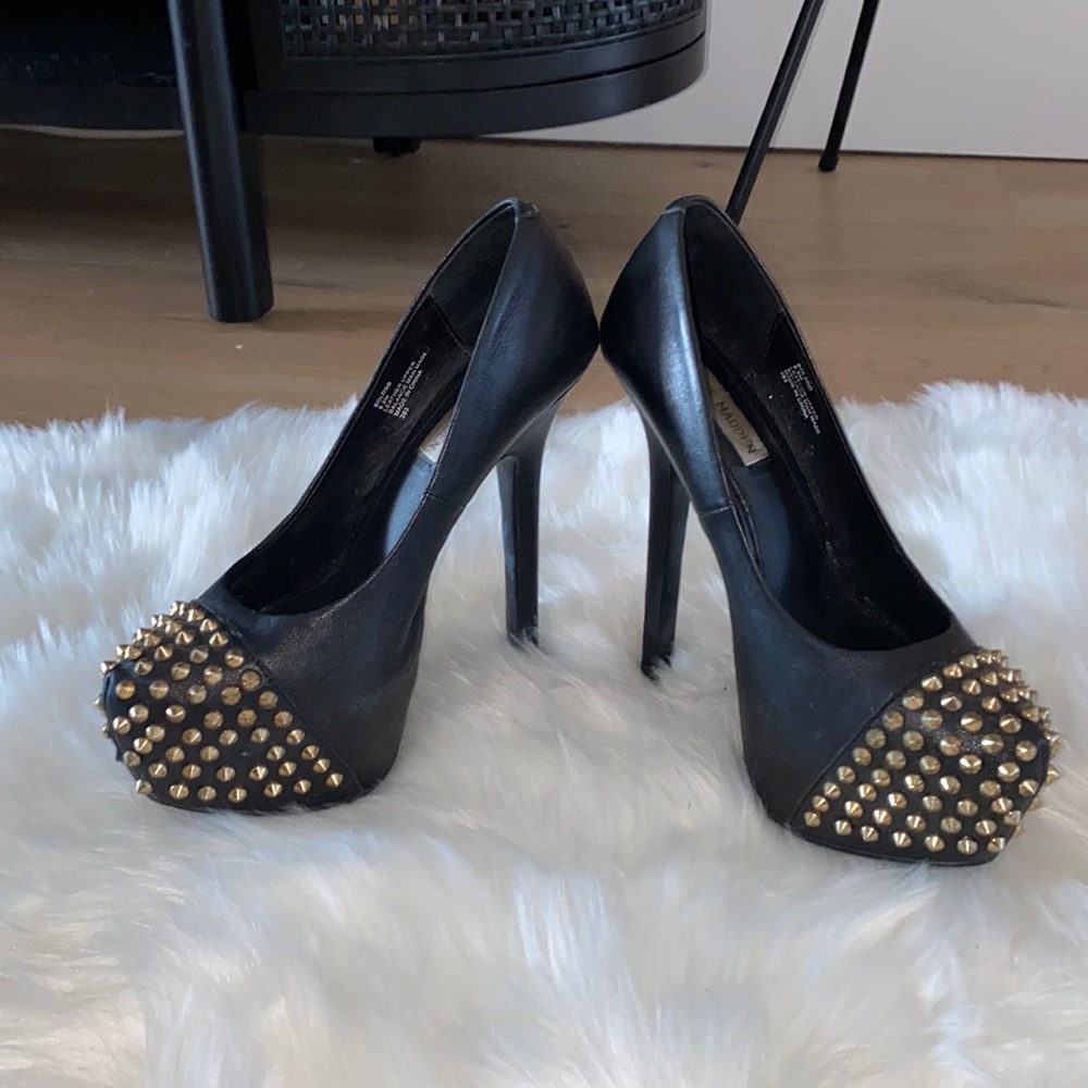 Steve Madden platform black heels with gold studs 🖤✨ size 8.5